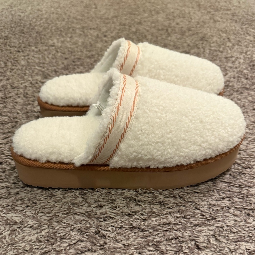 Slippers